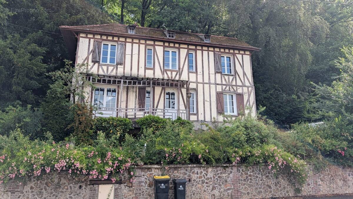 Maison à BERNAY