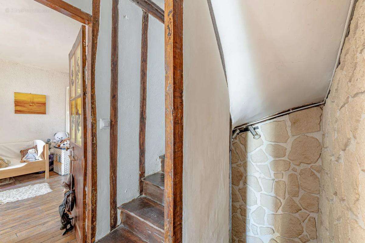 Maison à MONTGE-EN-GOELE