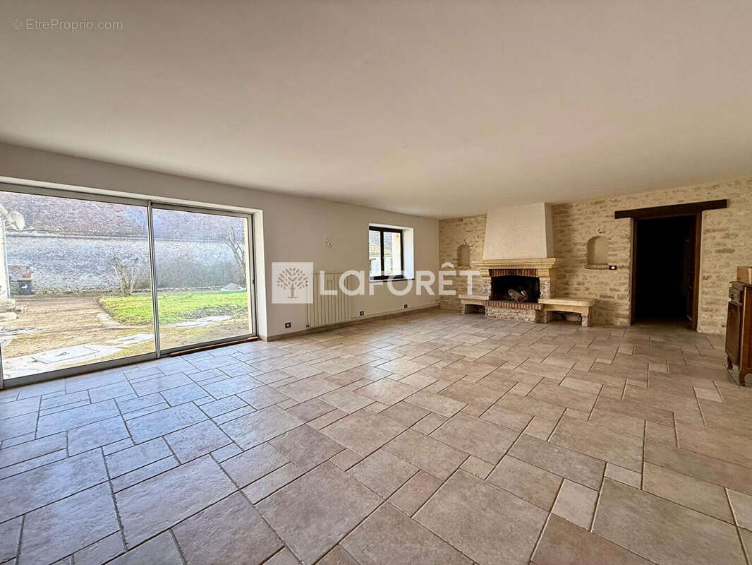 Maison à MILLY-LA-FORET