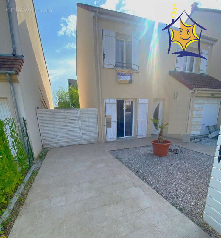 Maison à LE PLESSIS-PATE