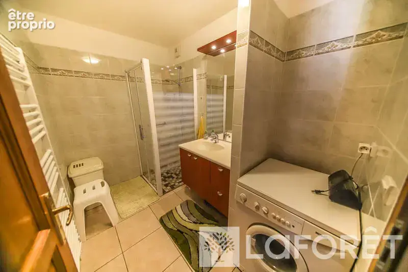 Appartement type 3 + cave- embrun - 3 pièces - photo 5