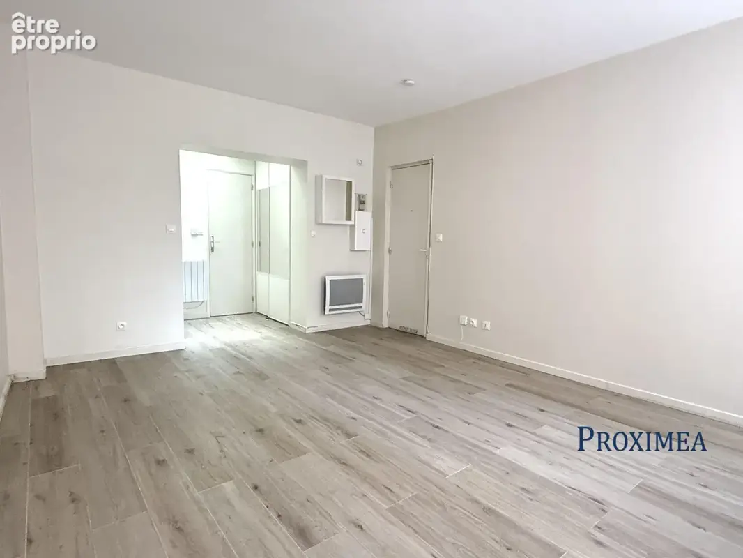 Photo Appartement à Nogent-Sur-Marne au prix de 170 000€