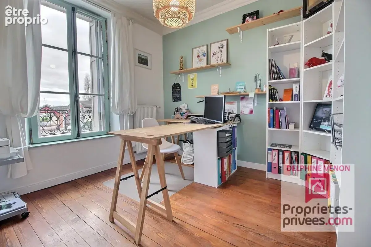 Maison bourgeoise de 225 m² classe énergie C avec double garage et jardin en centre ville de Châteauneuf sur Loire - photo 10