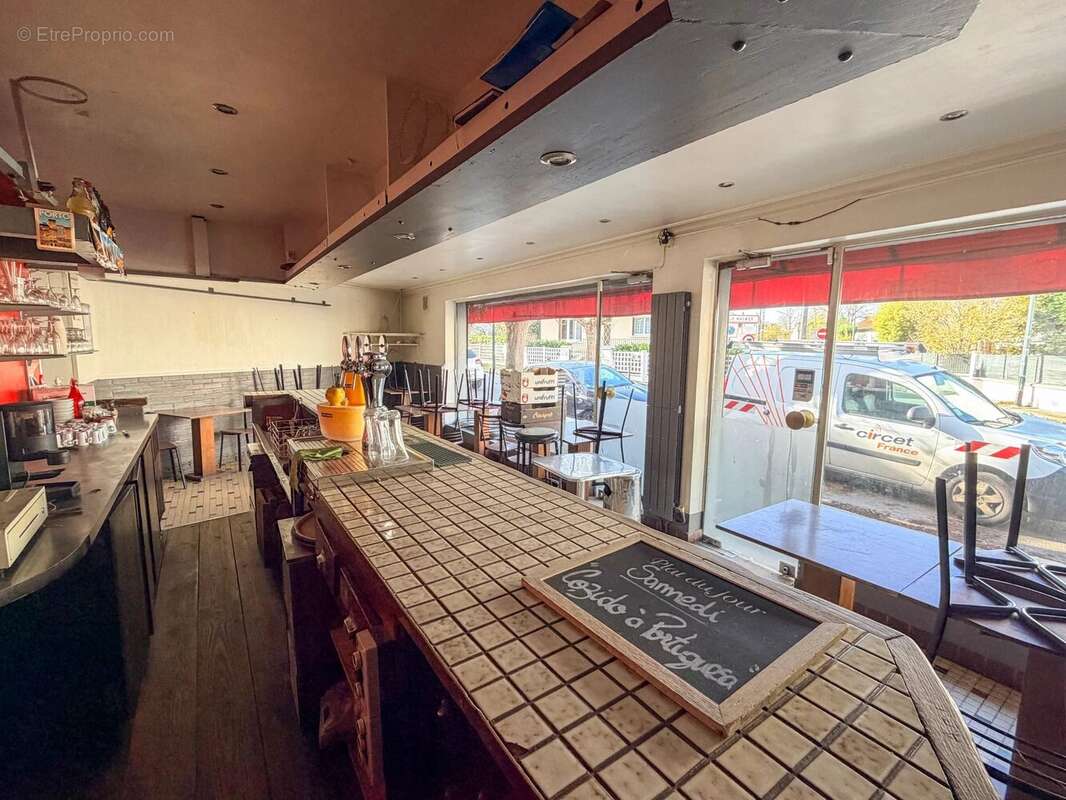 Commerce à LE RAINCY