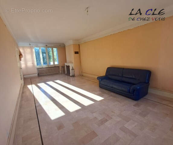 Maison à COULONGES-SUR-L&#039;AUTIZE