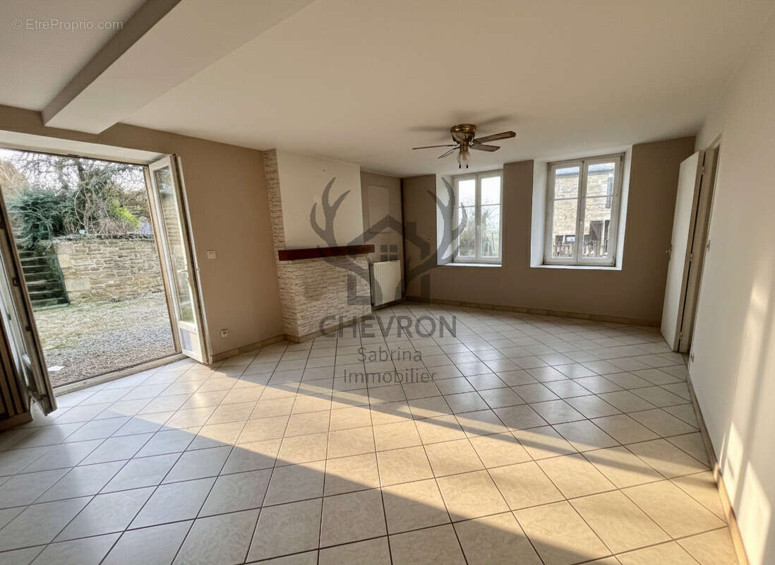 Maison de village avec garage,terrasse et jardin - 133 m2 - CHAMPLIN - photo 6