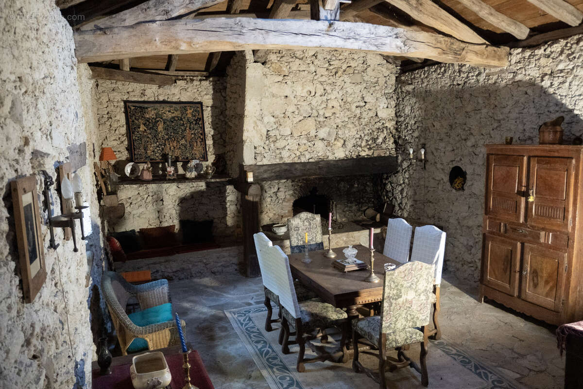 Maison à BRASSAC