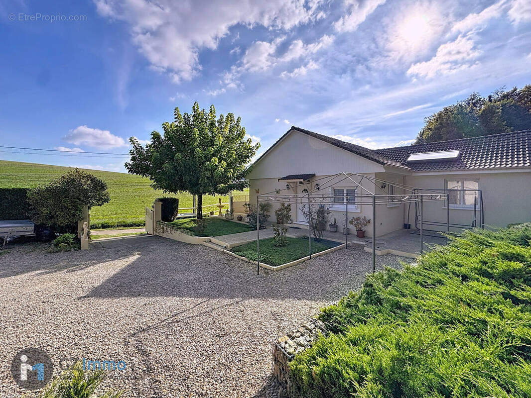 Photo 1 - Maison à SAINT-MARDS-EN-OTHE