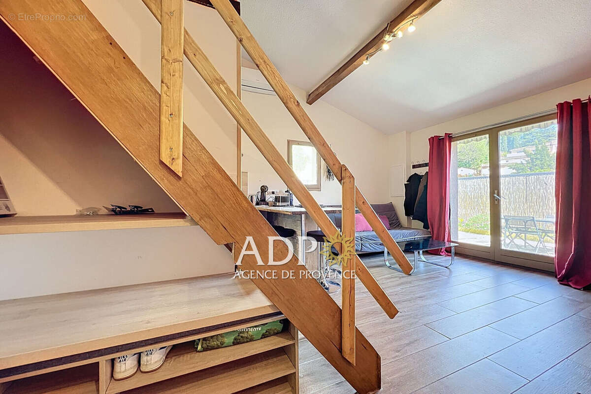 Appartement à AURIBEAU-SUR-SIAGNE