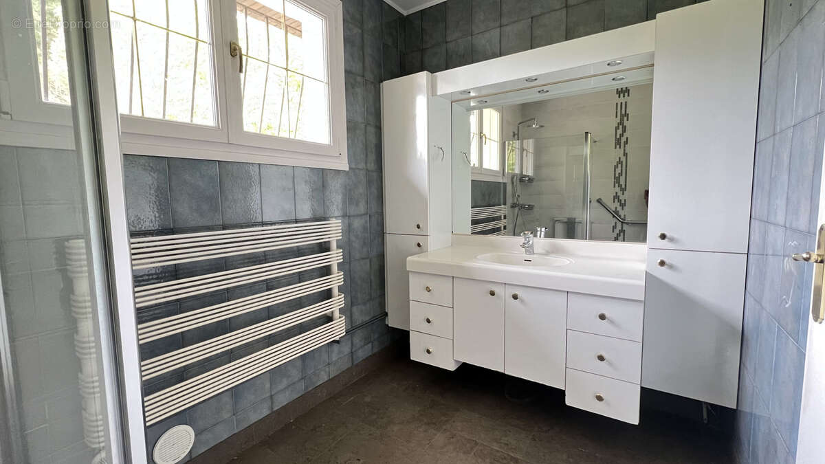 Maison à LADOIX-SERRIGNY