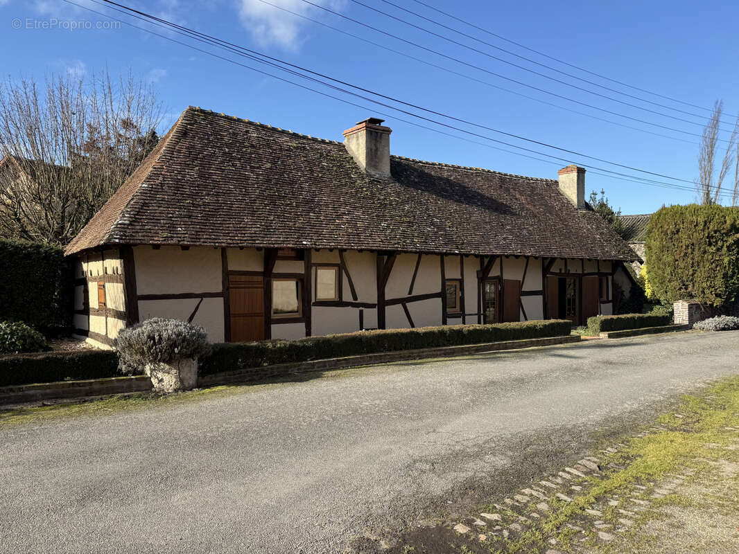 Maison à CHEVAGNES