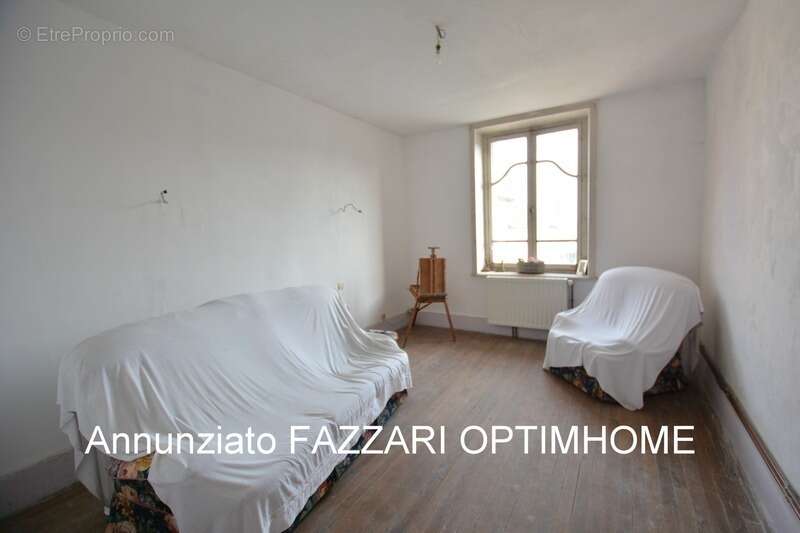 Maison à MONT-DEVANT-SASSEY