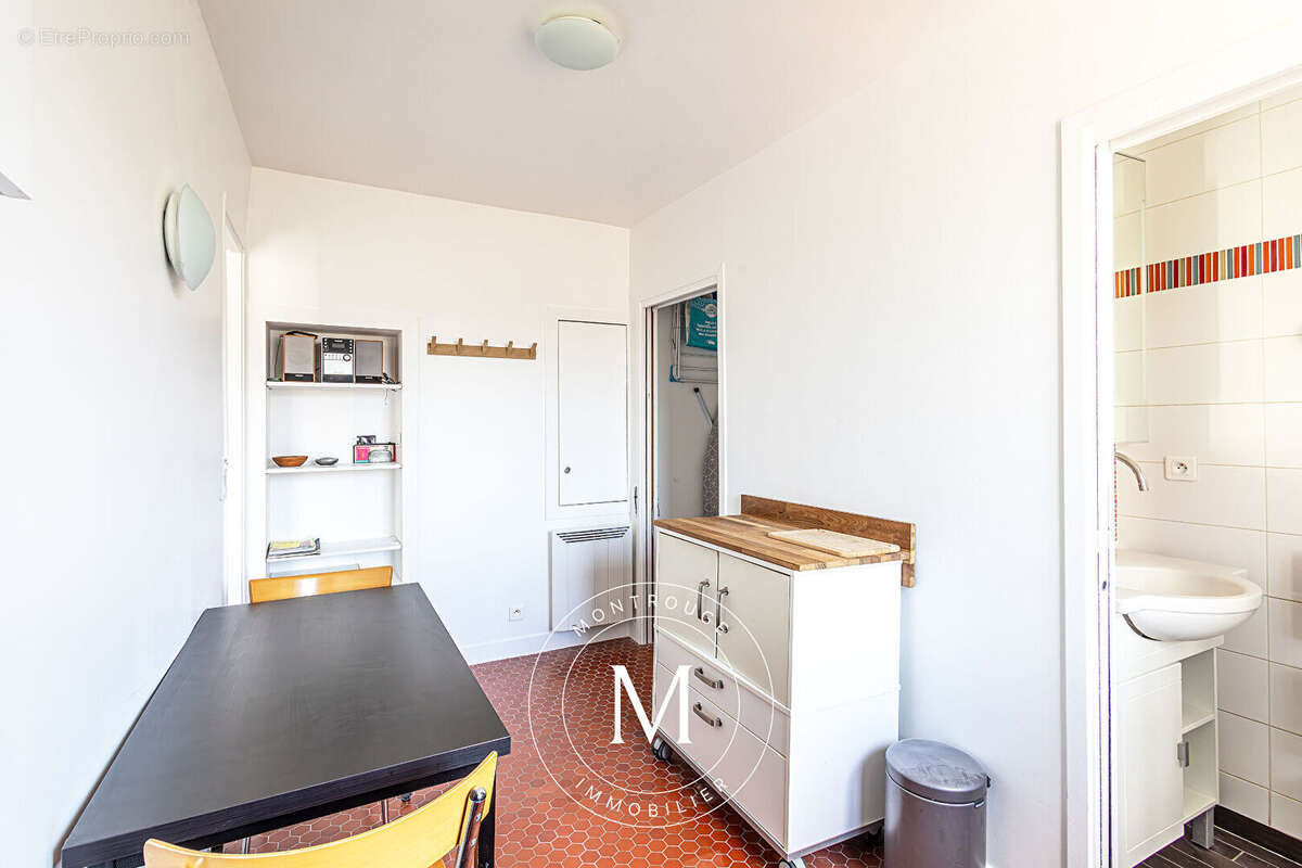 Appartement à PARIS-14E