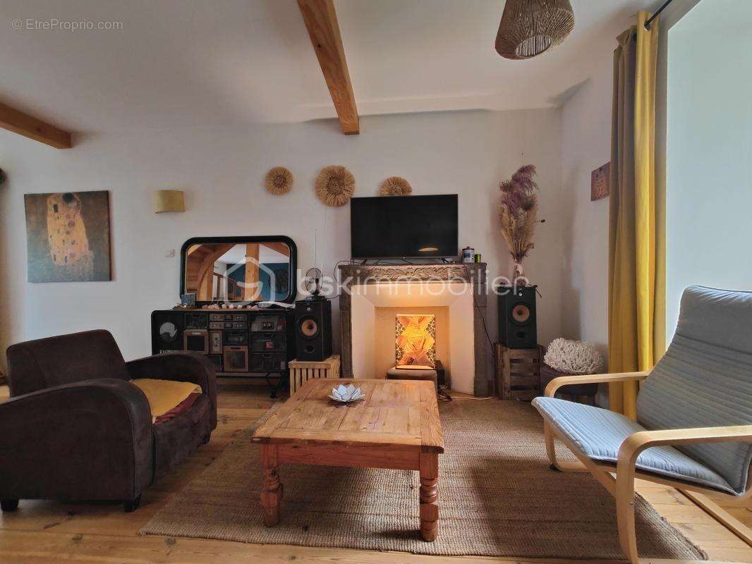 Maison à SAINT-PIERRE-ROCHE