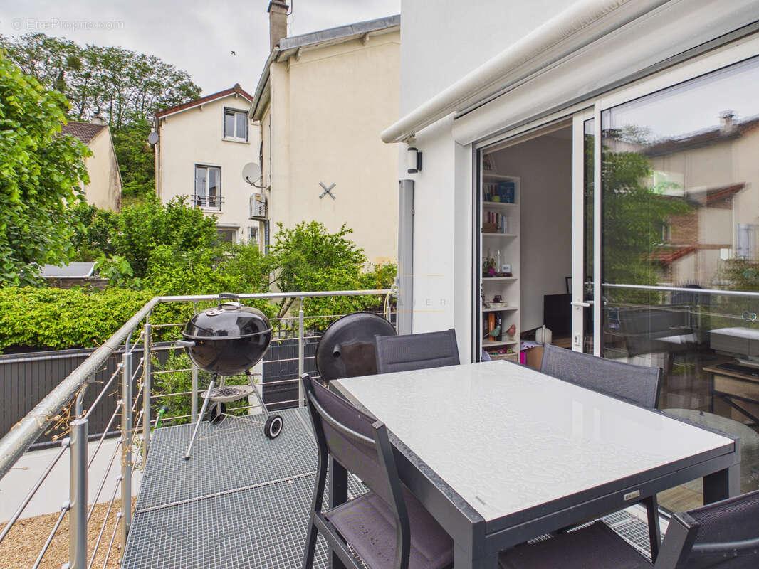 EXCLUSIVITÉ — Maison rénovée 58,89 m2 + studio indépendant, jardin et terrasse — Limite Paris / Joinville-le-P - photo 15