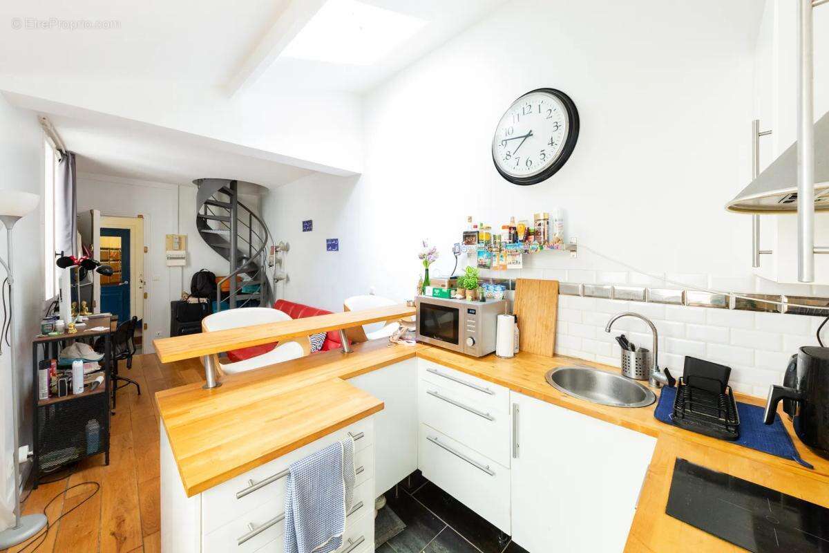 Appartement à PARIS-15E