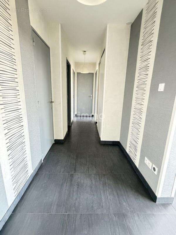 Appartement Lumineux, F4, proche Centre de Morhange - photo 3