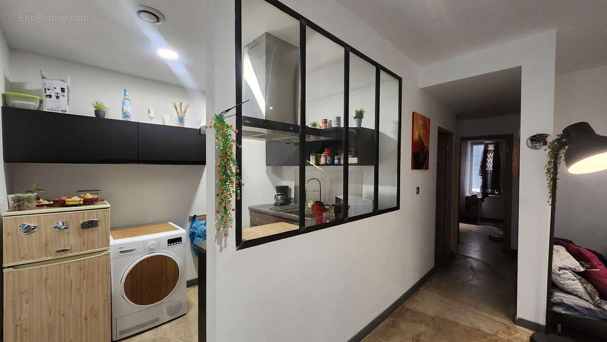 LA CIOTAT Entirèrement rénové - calme - appartement T3 - - Appartement à LA CIOTAT