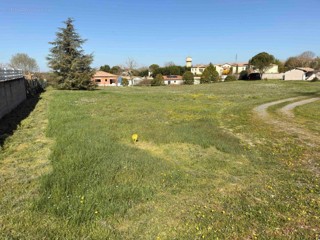 Terrain à TAIX