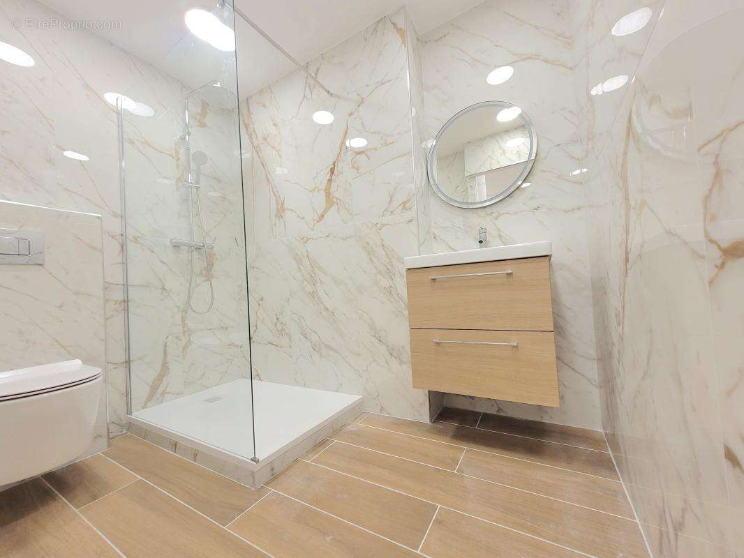 Appartement à MARSEILLE-6E