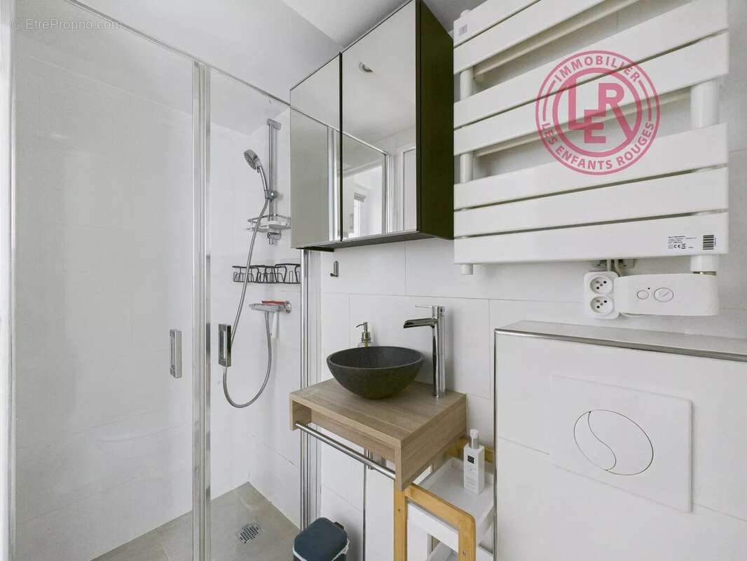 Appartement à PARIS-14E
