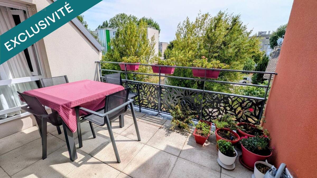 Appartement 80 m² à Montfermeil  - photo 1