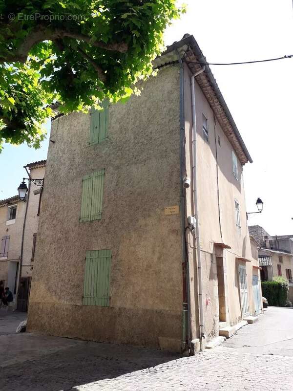 Maison à TAVERNES