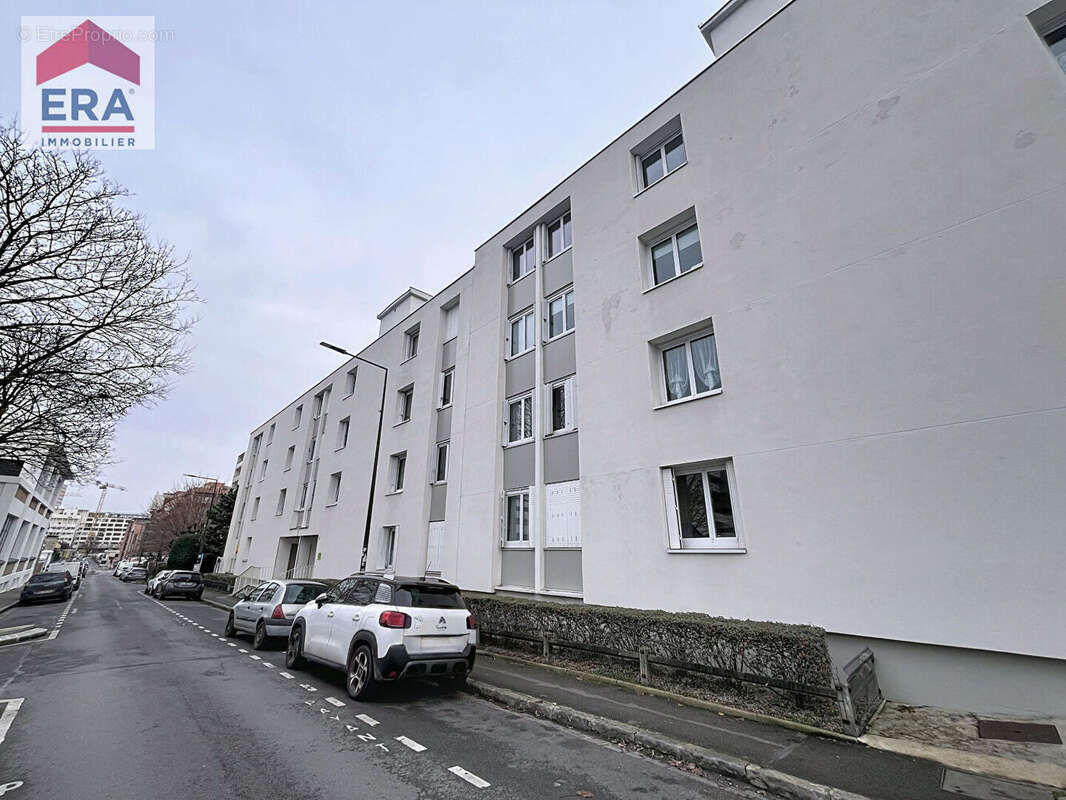 Appartement à IVRY-SUR-SEINE