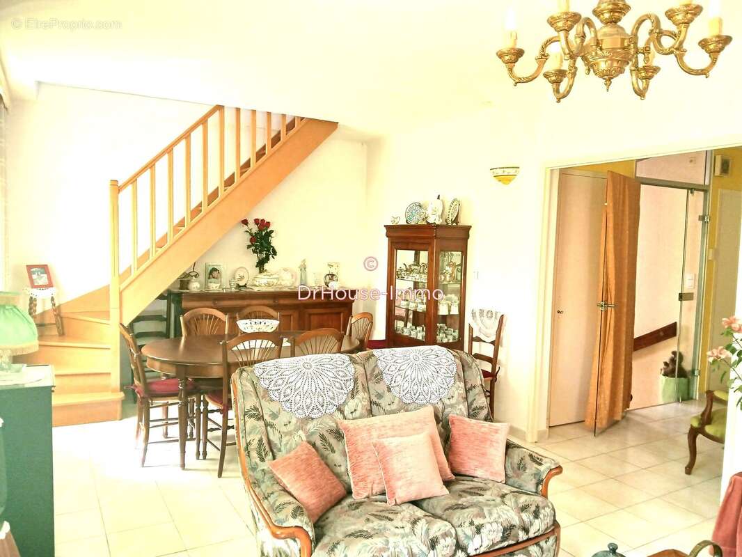 Maison 159 m² à La Garde  - photo 6