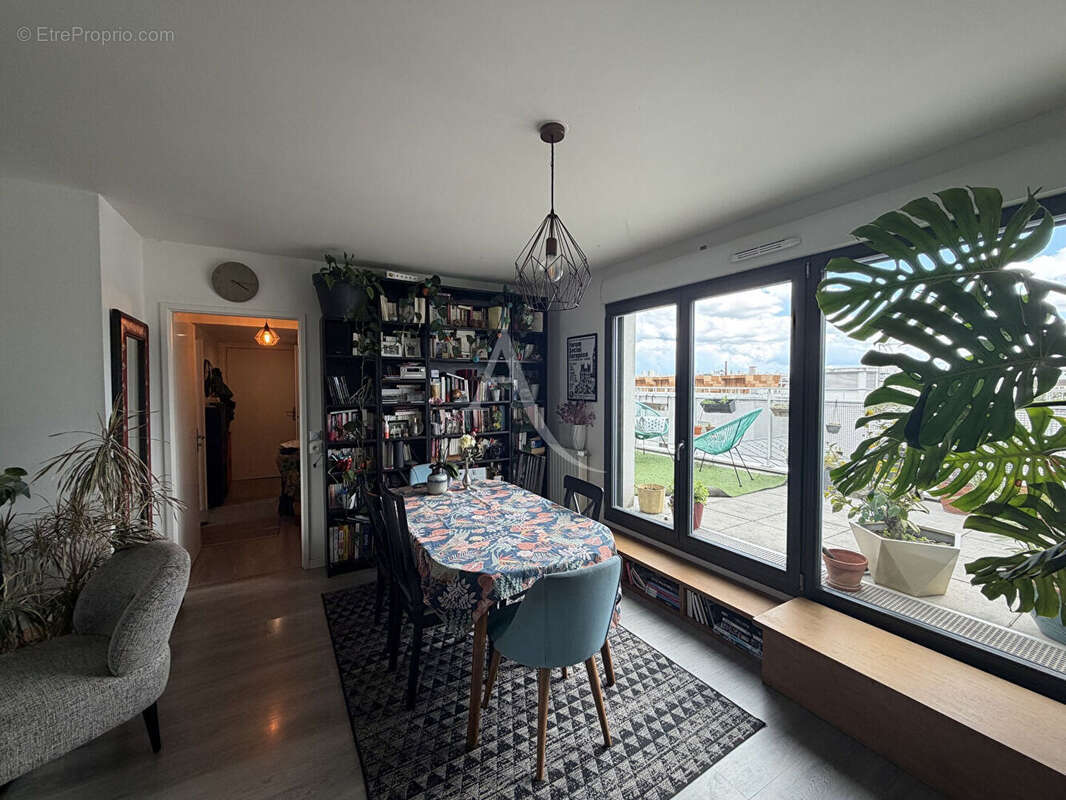 Appartement à AUBERVILLIERS