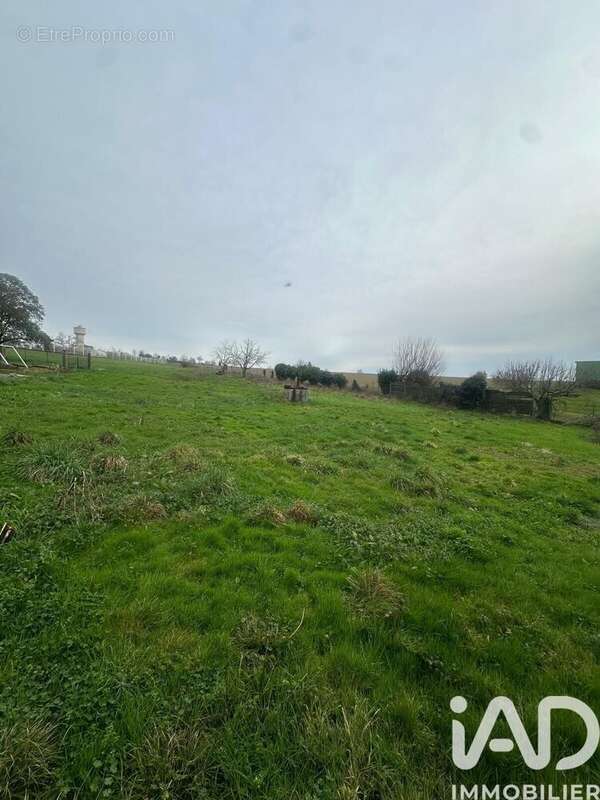 Photo 3 - Terrain à BELLEGARDE