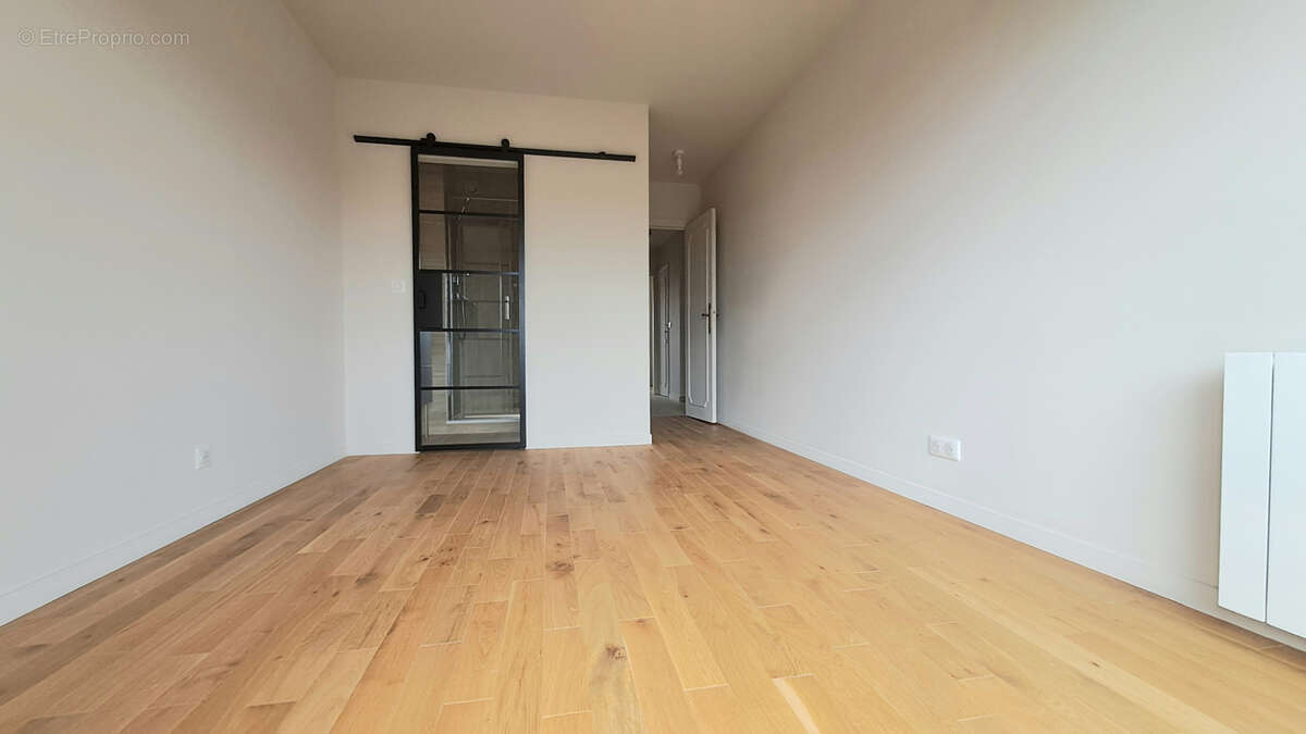 Appartement à LE PERREUX-SUR-MARNE