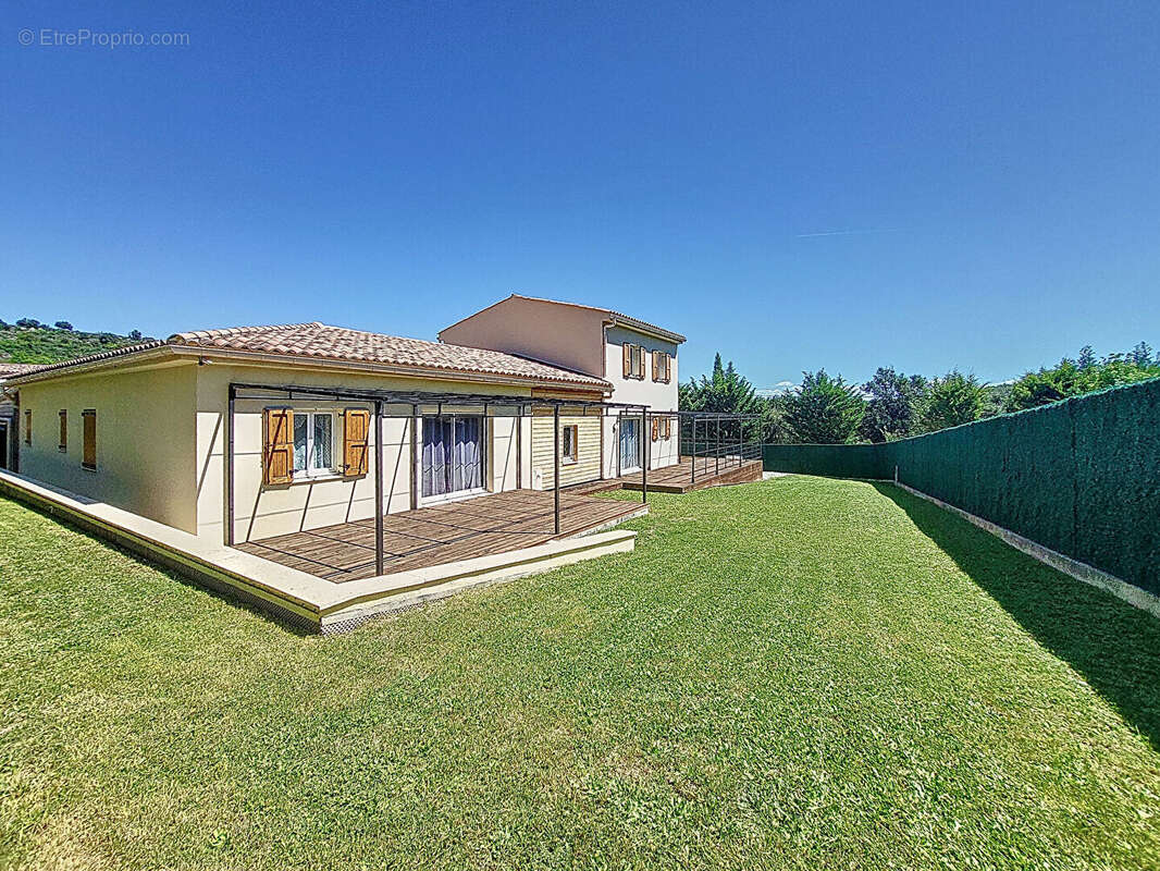 Maison à SAINT-MICHEL-L'OBSERVATOIRE