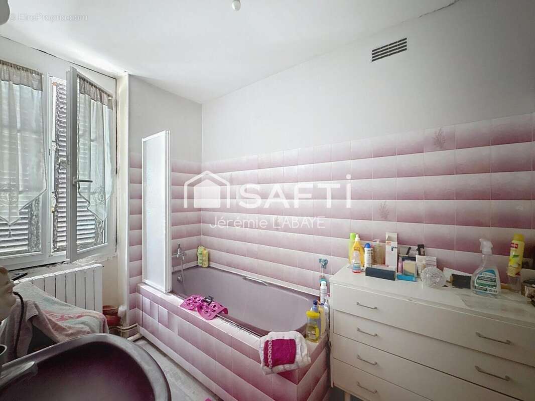 Maison 180 m² à Luant  - photo 8