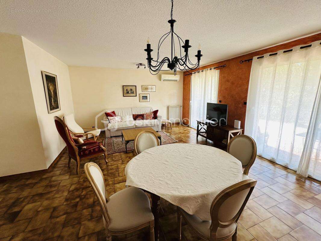 Appartement en rez de jardin avec garage + place de parking privative - photo 4