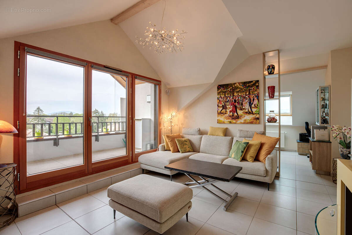 Appartement à DOUVAINE