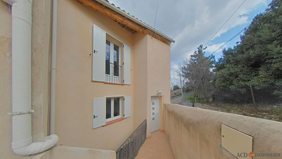 Appartement à VELAUX