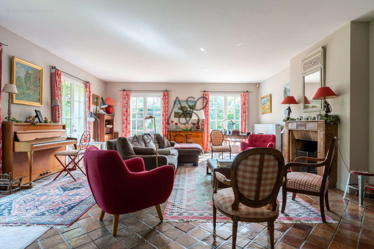 Maison à LE PECQ