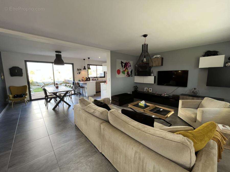 Maison à SAINT-SATURNIN