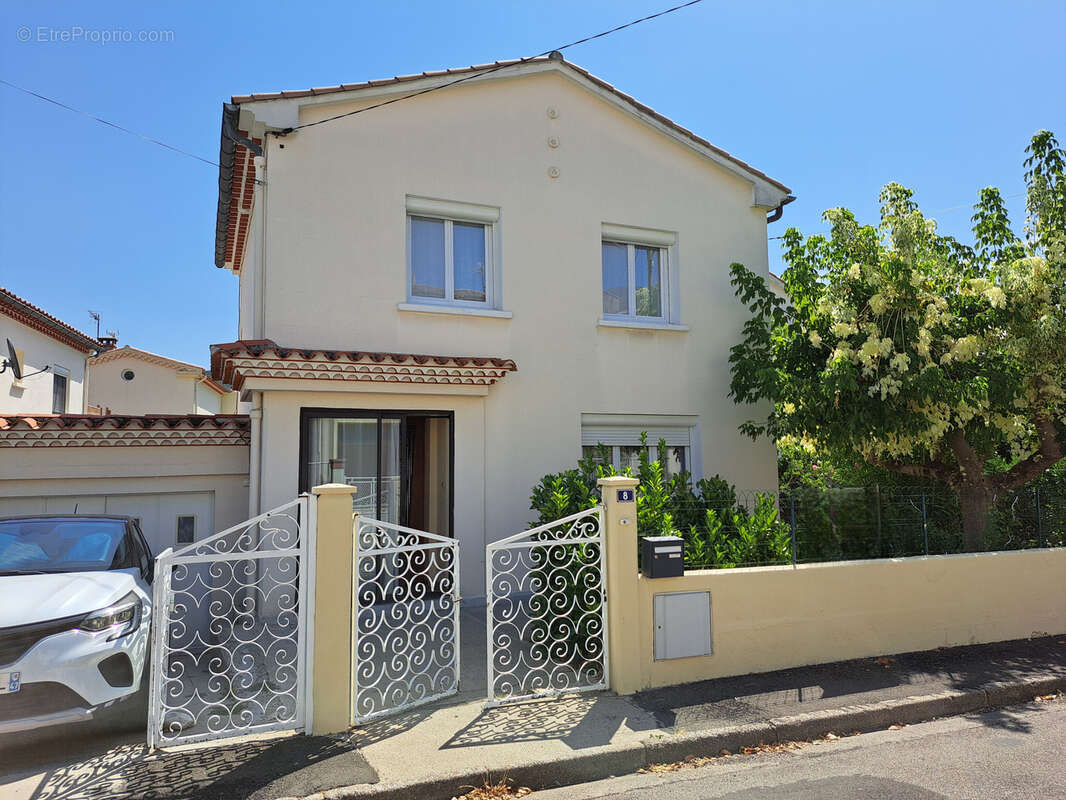 Maison très lumineuse sur un terrain clos de 304m2 avec un garage. - photo 29