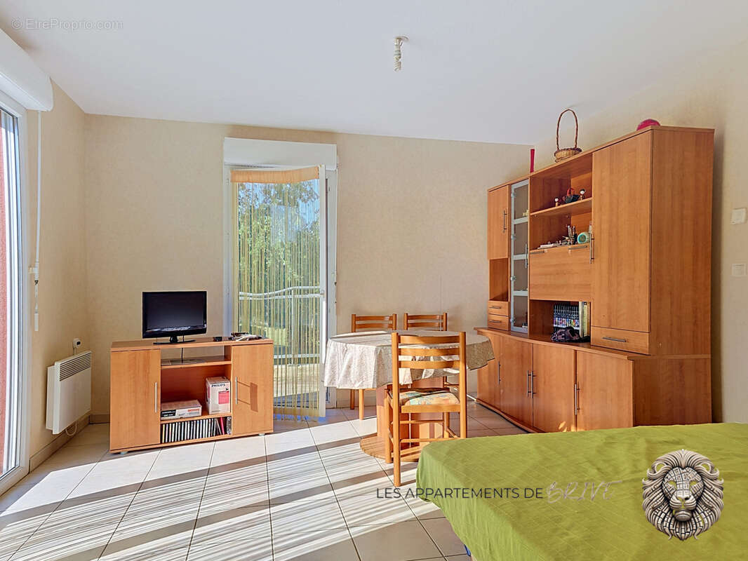 Appartement à COSNAC