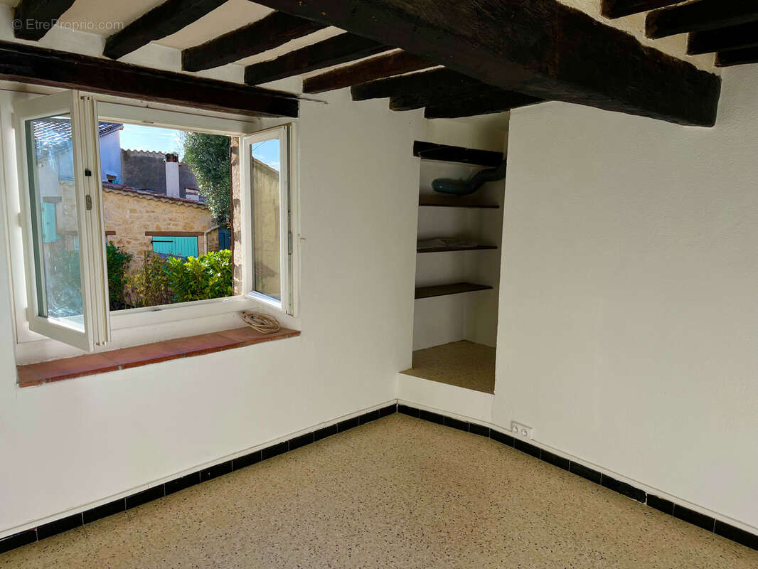 Appartement à GREOLIERES