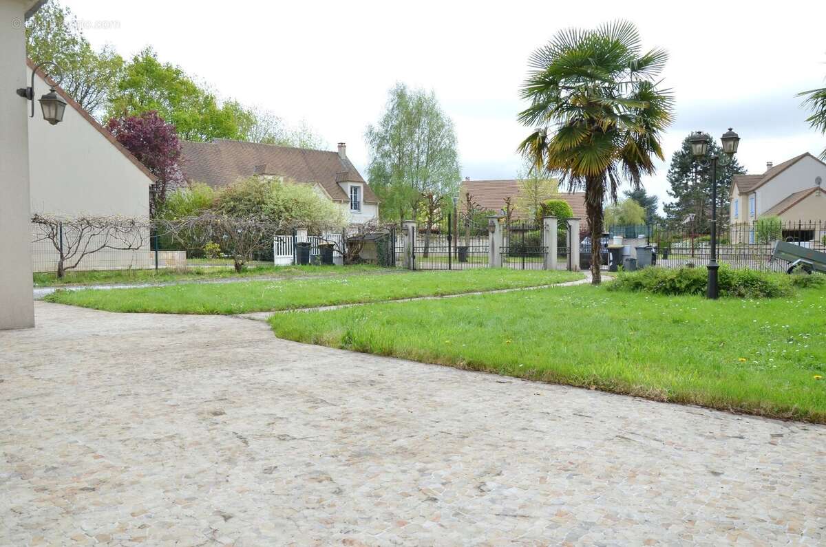 Maison à LES MOLIERES
