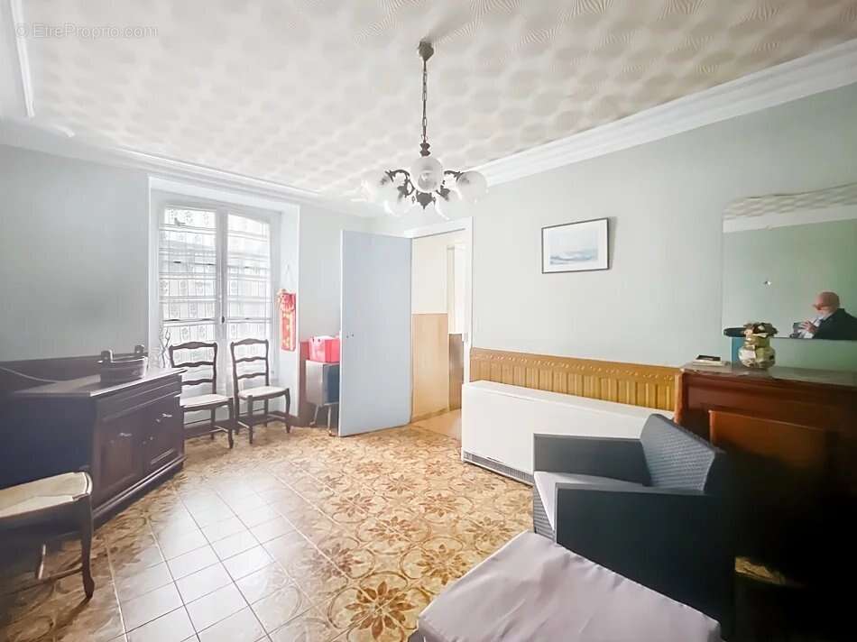 Appartement à CRESPIERES