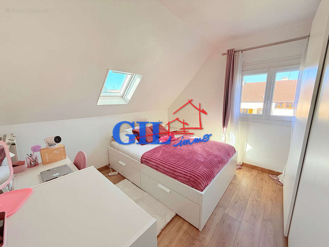 Maison à VERT-SAINT-DENIS