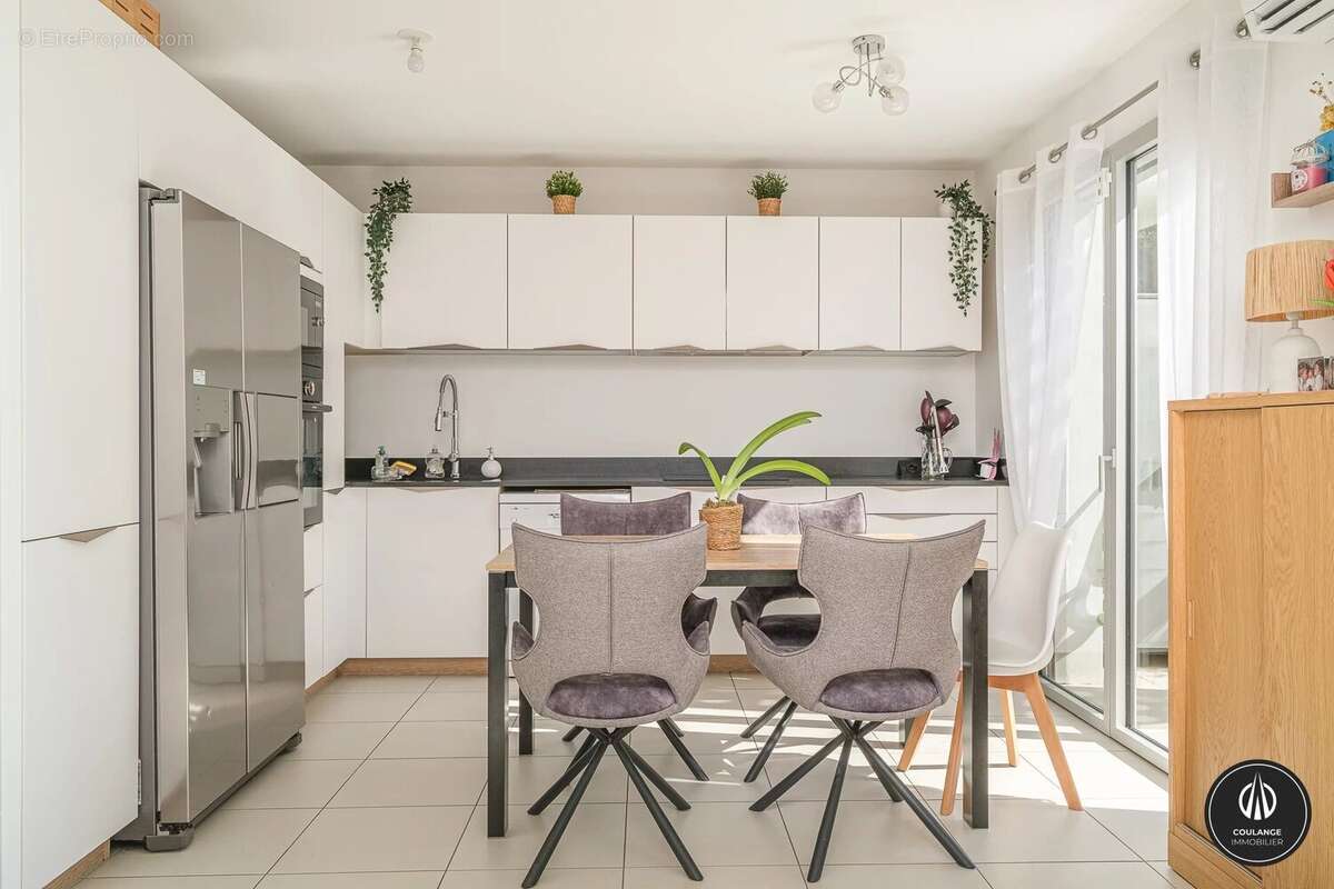 Appartement à MARSEILLE-8E