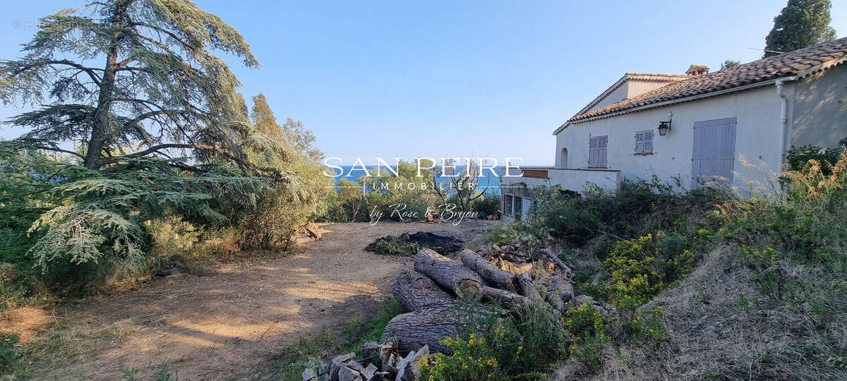 Maison à LES ISSAMBRES
