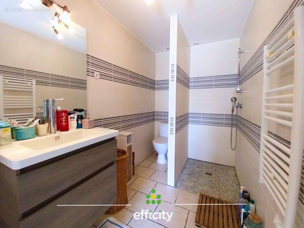 Maison à CORME-ROYAL