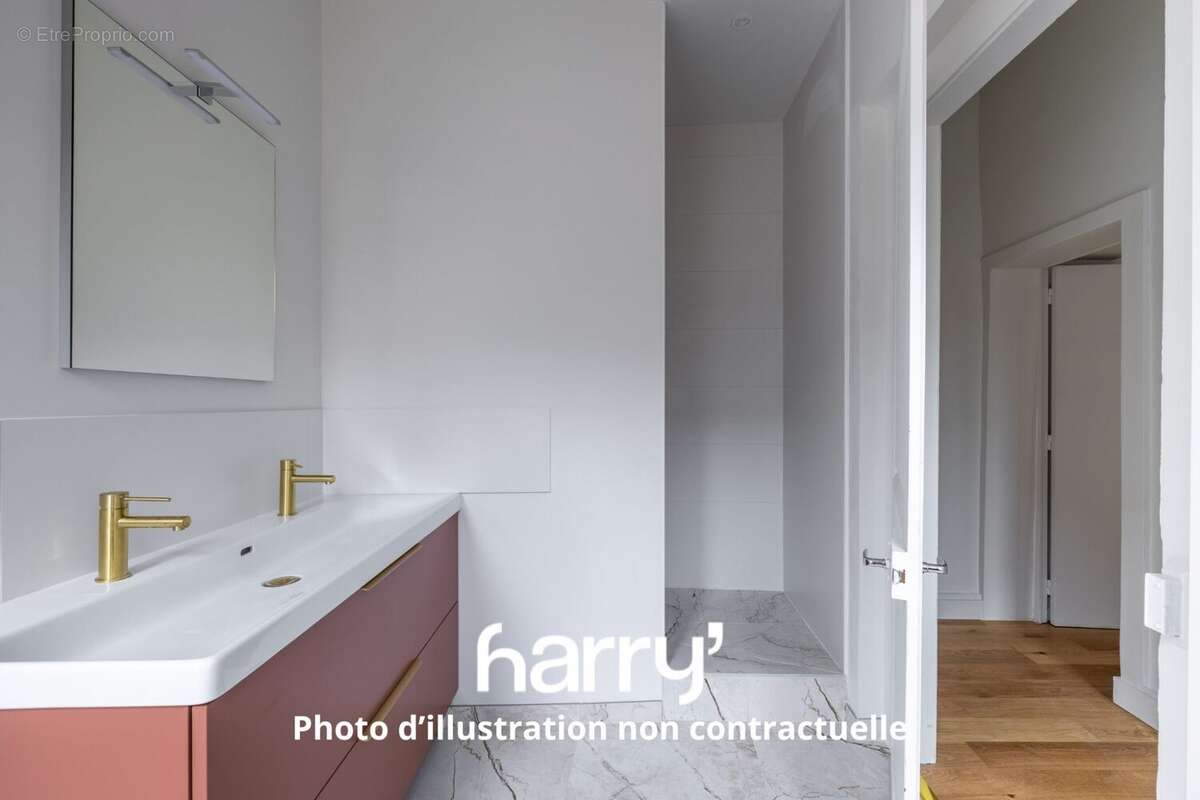 Appartement à FRASNE