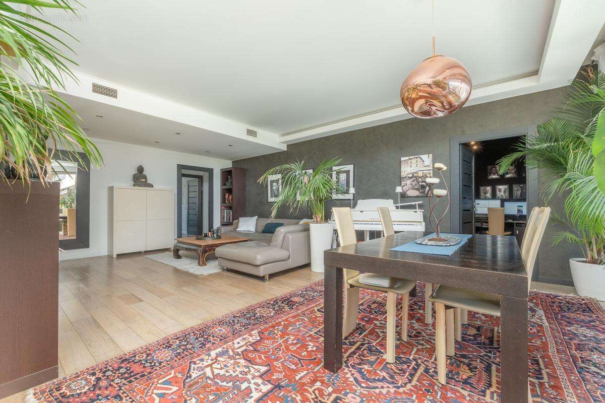 Appartement à MARSEILLE-8E